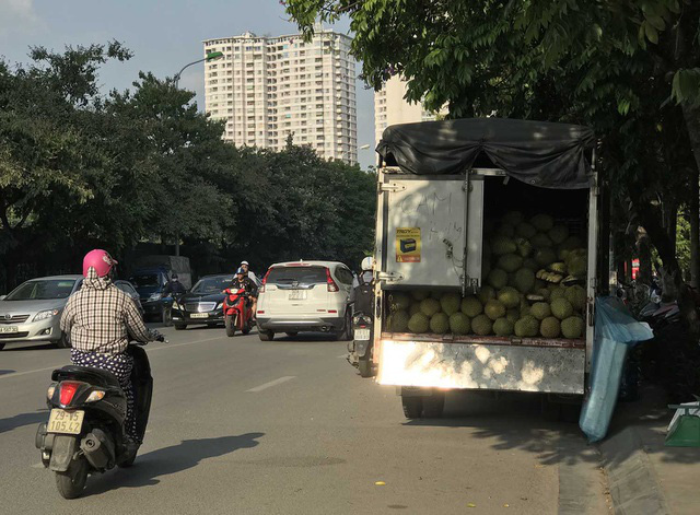  Hoa quả siêu rẻ tràn vỉa hè: Người tiêu dùng cẩn thận tránh sập bẫy  - Ảnh 7.