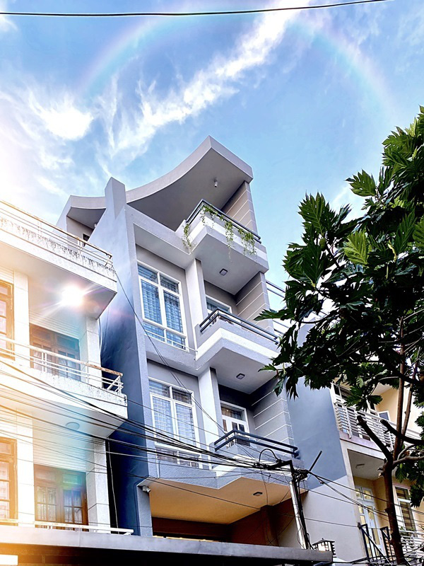 Nổi tiếng vì sở hữu nhiều bất động sản đắt tiền, Cao Thái Sơn tiếp tục khiến người hâm mộ choáng ngợp vì căn hộ mới này - Ảnh 2.