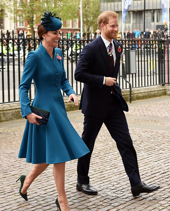 Kate từng cảnh báo Harry đừng vội cưới Meghan - Ảnh 2.