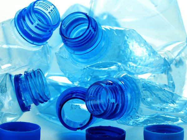 Dùng lại chai nhựa đã qua sử dụng để đựng nước chẳng khác nào uống nước từ bồn cầu, vậy mà nhiều người Việt có thói quen này - Ảnh 3.