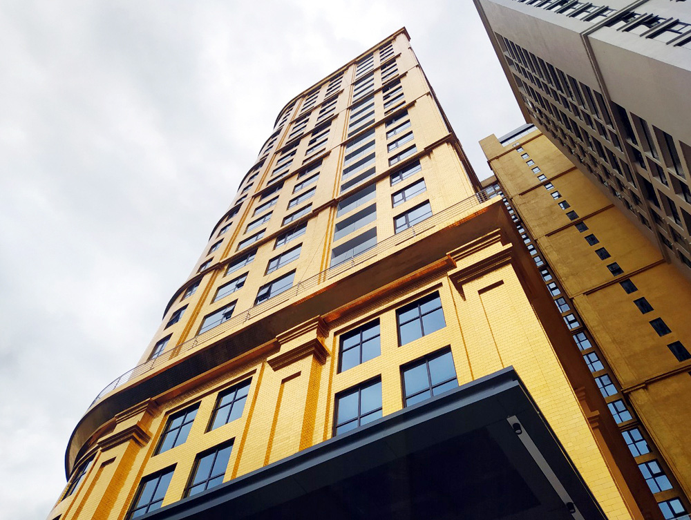 Hà Nội: Tòa nhà dát vàng 24k đẹp lung linh nhưng người dân không dám...ngắm - Ảnh 7. Hà Nội: Tòa nhà dát vàng 24k đẹp lung linh nhưng người dân không dám...ngắm - Ảnh 7.