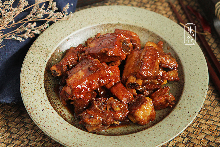 Muốn mua sườn heo điểm 10, bà nội trợ chỉ cần nhớ rõ 4 dấu hiệu này - Ảnh 1. Muốn mua sườn heo điểm 10, bà nội trợ chỉ cần nhớ rõ 4 dấu hiệu này - Ảnh 1.