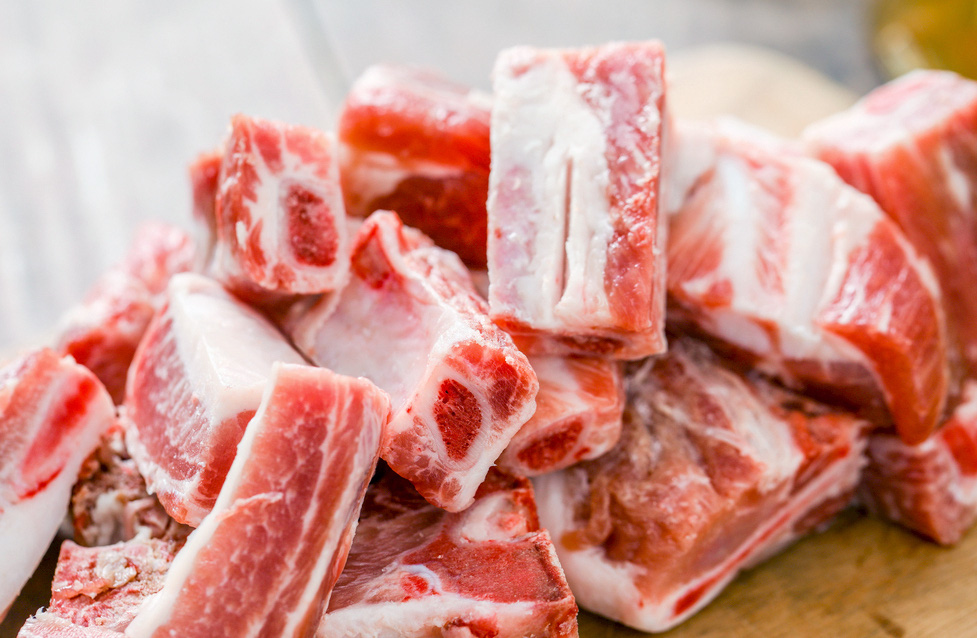 Muốn mua sườn heo điểm 10, bà nội trợ chỉ cần nhớ rõ 4 dấu hiệu này - Ảnh 3. Muốn mua sườn heo điểm 10, bà nội trợ chỉ cần nhớ rõ 4 dấu hiệu này - Ảnh 3.