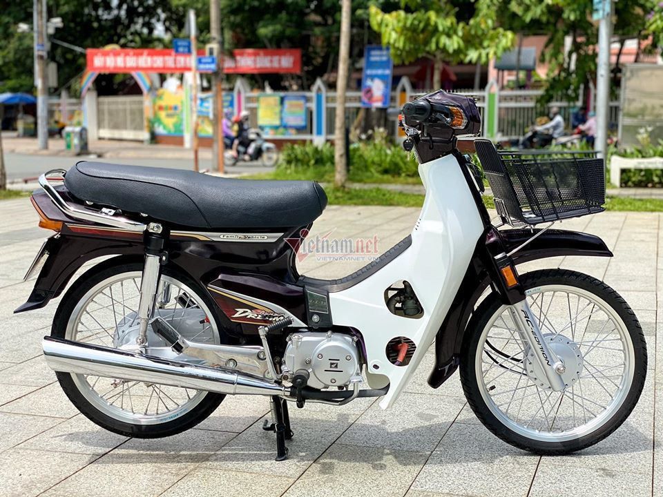 So sánh xe máy Honda Super Dream 110cc và Yamaha Taurus  websosanhvn