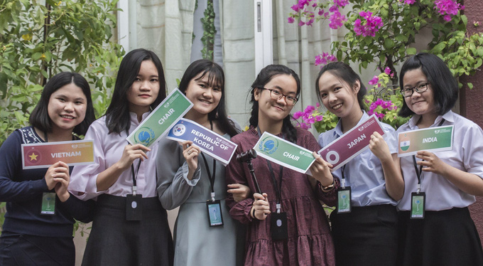 Nữ sinh Phú Yên giành học bổng 15 đại học Mỹ - Ảnh 2. Nữ sinh Phú Yên giành học bổng 15 đại học Mỹ - Ảnh 2.
