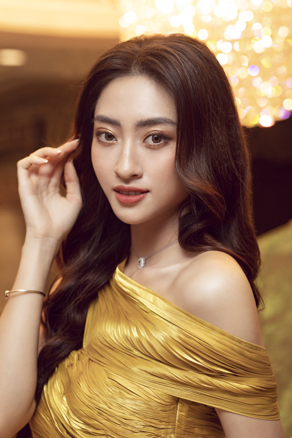 Nhan sắc người đẹp Cao Bằng vừa đăng quang Hoa hậu đã làm giám đốc dự án bất động sản - Ảnh 1.