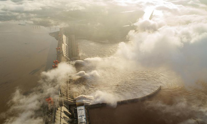 Tin lũ lụt mới nhất ở Trung Quốc: Con số thiệt hại về người và của tăng bất thường, chuyển biến xấu - Ảnh 2. Tin lũ lụt mới nhất ở Trung Quốc: Con số thiệt hại về người và của tăng bất thường, chuyển biến xấu - Ảnh 2.