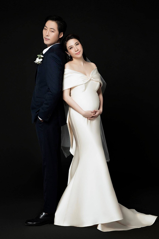 Pha Lê bế bầu chụp ảnh cưới cùng chồng Mỹ gốc Hàn - Ảnh 3.