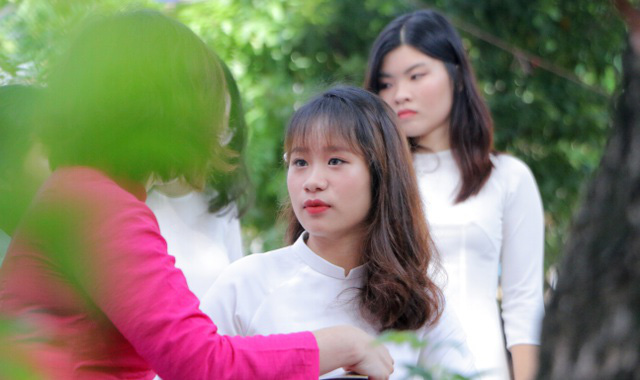  Vẻ đẹp tinh khôi của nữ sinh trường Chu Văn An trong ngày bế giảng  - Ảnh 14.
