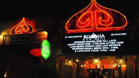 Quán bar Buddha hoạt động trở lại với tên Quán Không Tên - Ảnh 1.