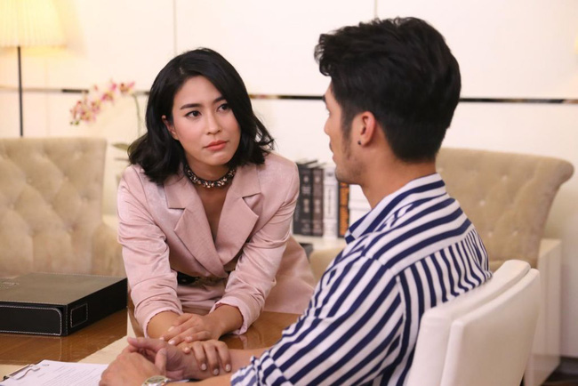 Đêm tân hôn, vợ đưa bản hợp đồng đầy chữ rồi tiết lộ bí mật động trời được giấu kín bấy lâu - Ảnh 1. Đêm tân hôn, vợ đưa bản hợp đồng đầy chữ rồi tiết lộ bí mật động trời được giấu kín bấy lâu - Ảnh 1.