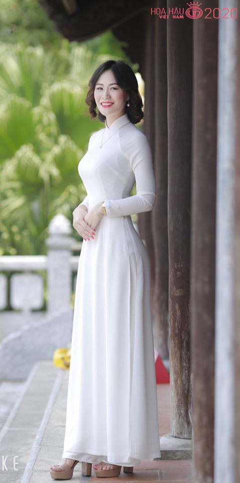 Thí sinh Hoa hậu Việt Nam 2020 bị chê chỉnh ảnh đến mức méo cột - Ảnh 2.
