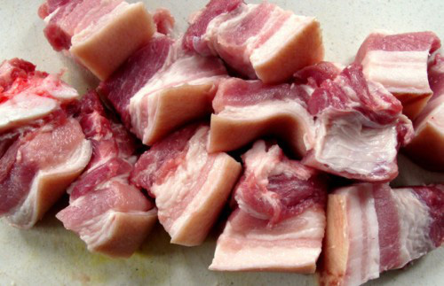 Cách mới nấu thịt kho tàu: Thành phẩm mềm, thơm, trong màu hổ phách, ăn 1 miếng như tan trong miệng - Ảnh 3.