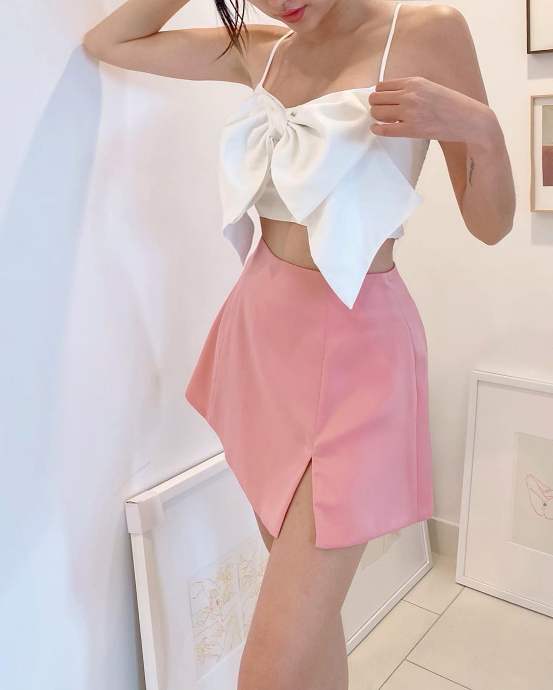 5 công thức phối chân váy xinh xẻo hết cỡ cho mùa thu, các nàng không tranh thủ diện sẽ tiếc cho xem - Ảnh 4. 5 công thức phối chân váy xinh xẻo hết cỡ cho mùa thu, các nàng không tranh thủ diện sẽ tiếc cho xem - Ảnh 4.
