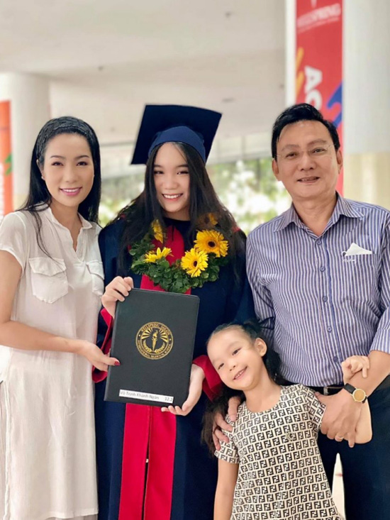 Con gái Trịnh Kim Chi đạt học sinh giỏi 12 năm liền - Ảnh 2.