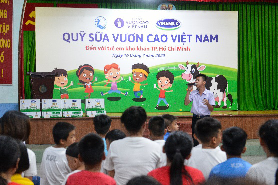 Quỹ sữa vươn cao Việt Nam: vượt trở ngại COVID để mang 1,7 triệu ly sữa đến trẻ em khó khăn - Ảnh 9.