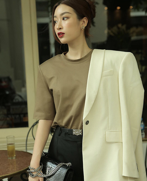 Phối blazer mùa thu như sao Việt - Ảnh 1.