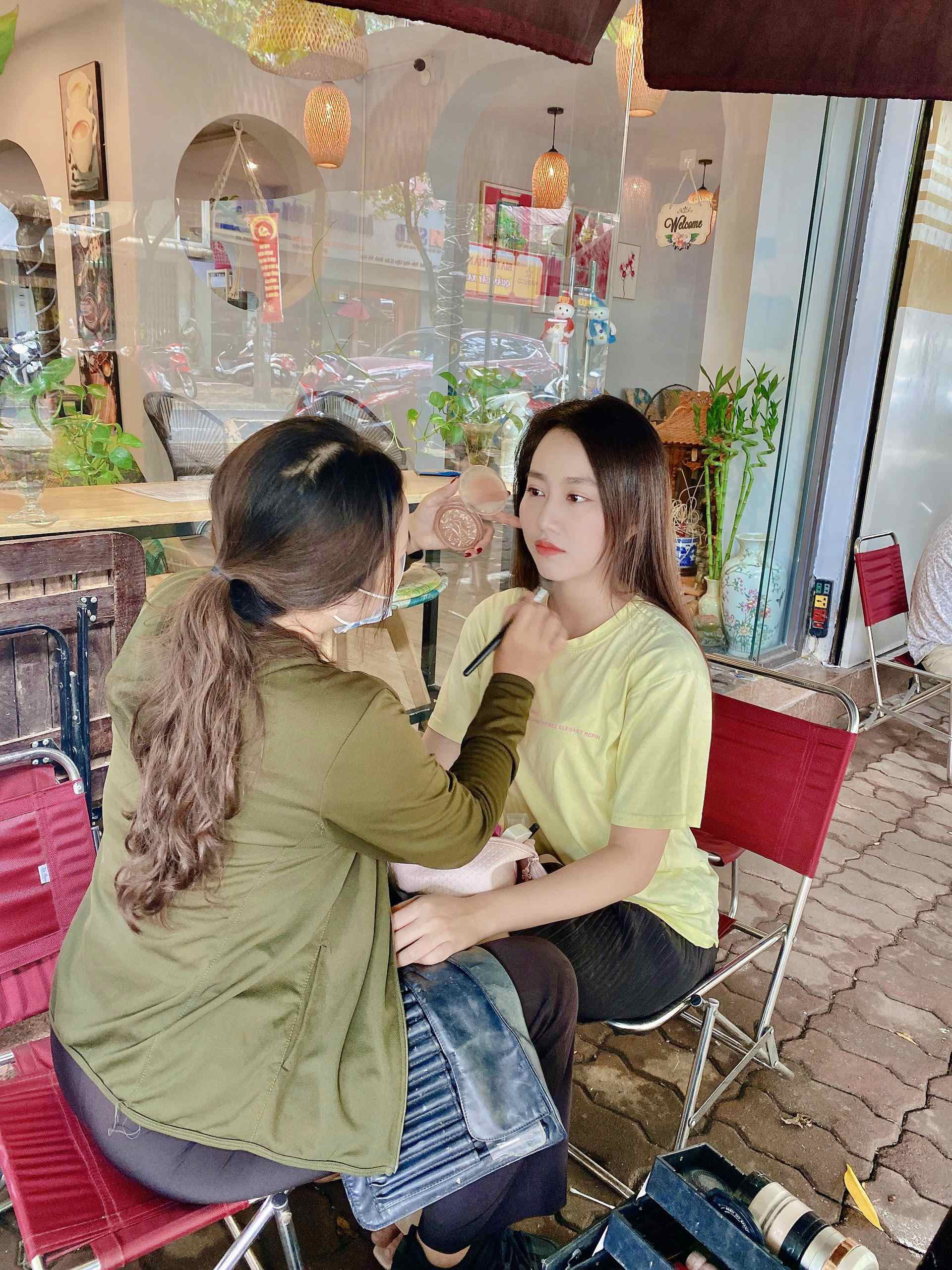 Nữ diễn viên thư ký tòa án “Lựa chọn số phận tâm sự từng “ngộp thở với một số cảnh quay - Ảnh 4. Nữ diễn viên thư ký tòa án “Lựa chọn số phận tâm sự từng “ngộp thở với một số cảnh quay - Ảnh 4.