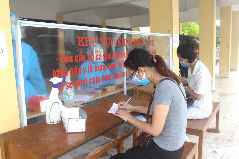 Chuyện chưa kể ở nơi mổ cho sản phụ nghi mắc COVID-19 tại Hải Dương - Ảnh 3. Chuyện chưa kể ở nơi mổ cho sản phụ nghi mắc COVID-19 tại Hải Dương - Ảnh 3.