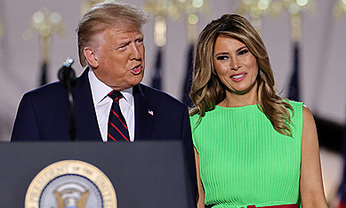 Đệ nhất Phu nhân Tổng thống Mỹ diện váy xanh nổi bật đêm cuối đại hội đảng Cộng hoà - Ảnh 2.