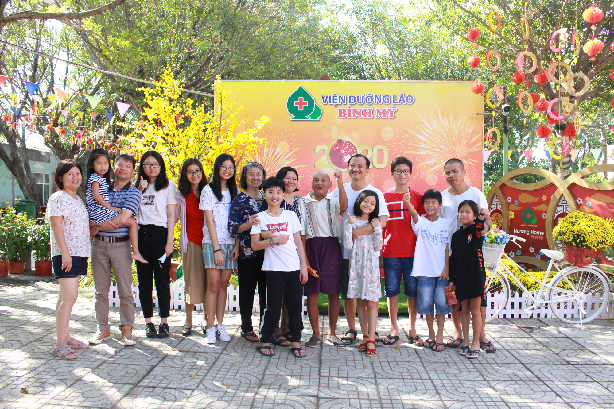 Kh&aacute;m ph&aacute; cuộc sống của c&aacute;c cụ gi&agrave; ở Viện dưỡng l&atilde;o h&agrave;ng đầu Việt Nam - Ảnh 9.