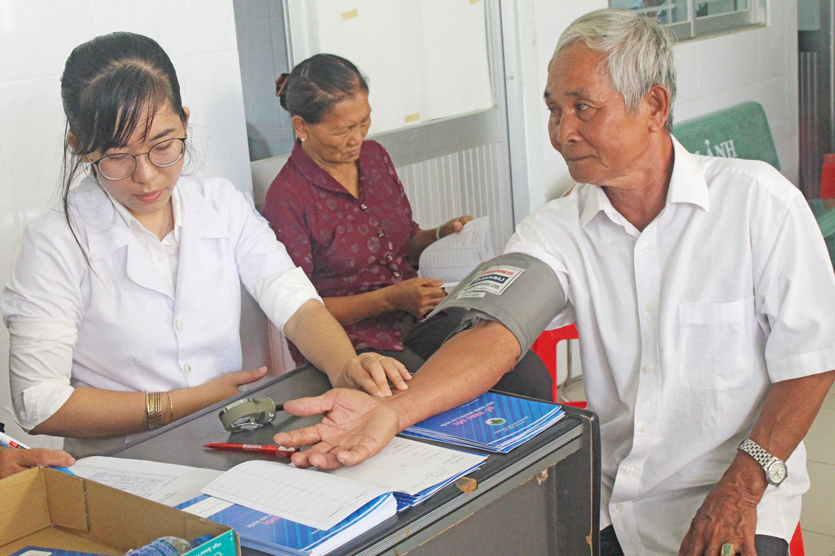 Biến thách thức già hóa dân số thành cơ hội - Ảnh 1. Biến thách thức già hóa dân số thành cơ hội - Ảnh 1.