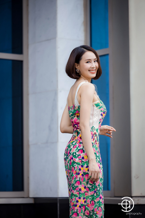Vẻ đẹp tuổi 38 của Hồng Diễm - nữ diễn viên nói không với cảnh nóng để giữ hạnh phúc gia đình - Ảnh 10.