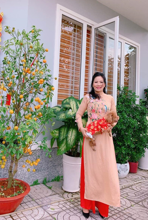 Người mẹ tuổi 56 của Phan Như Thảo - Ảnh 5.