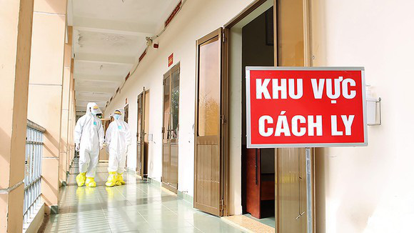 Phát hiện 12 ca mắc COVID-19 được cách ly ngay sau khi nhập cảnh - Ảnh 2.