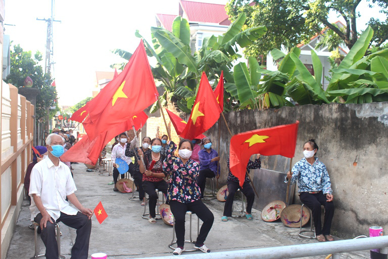 Hình ảnh đẹp tại khu dân cư cuối cùng tỉnh Hải Dương được dỡ bỏ phong tỏa, cách ly  - Ảnh 4.