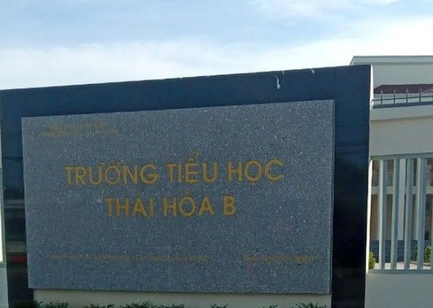 Một học sinh lớp 3 nghi bị bắt cóc trước cổng trường - Ảnh 1.