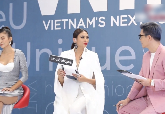 Vietnams Next Top Model: Mắng thí sinh nửa mùa, Võ Hoàng Yến lại bị Nam Trung bắt bẻ là 2 mặt - Ảnh 9.