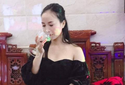  Bà trùm cầm đầu đường dây lô đề trăm tỷ: Xinh đẹp, lắm tiền nhưng vẫn bán bánh mướt hàng ngày - Ảnh 5.