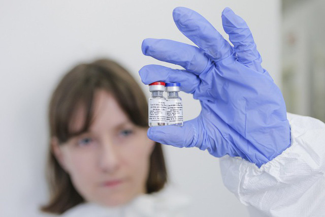 Nga lưu hành lô vắc xin Covid-19 đầu tiên, bắt đầu tiêm chủng từ tuần này - Ảnh 2.