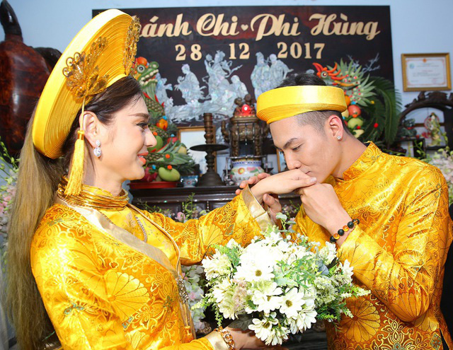 Trọn bộ người đẹp Việt đeo vàng trĩu cổ trong ngày lấy chồng - Ảnh 13.