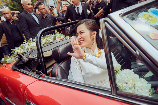 Trọn bộ người đẹp Việt đeo vàng trĩu cổ trong ngày lấy chồng - Ảnh 9.