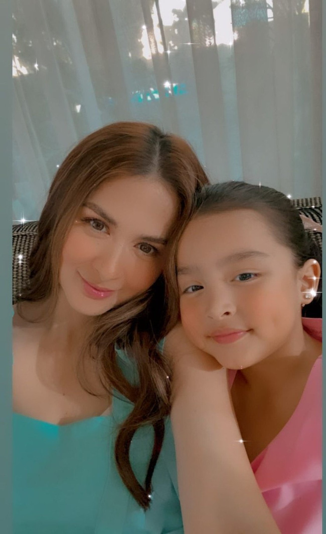 What's so special about the photo of the most beautiful woman in the Philippines and her daughter that it attracted 1.5 million likes? - Photo 4.