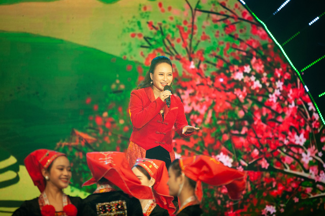 Đón Tết cùng VTV 2021: Khánh Linh hứa hẹn mang đến màn trình diễn độc đáo - Ảnh 3.