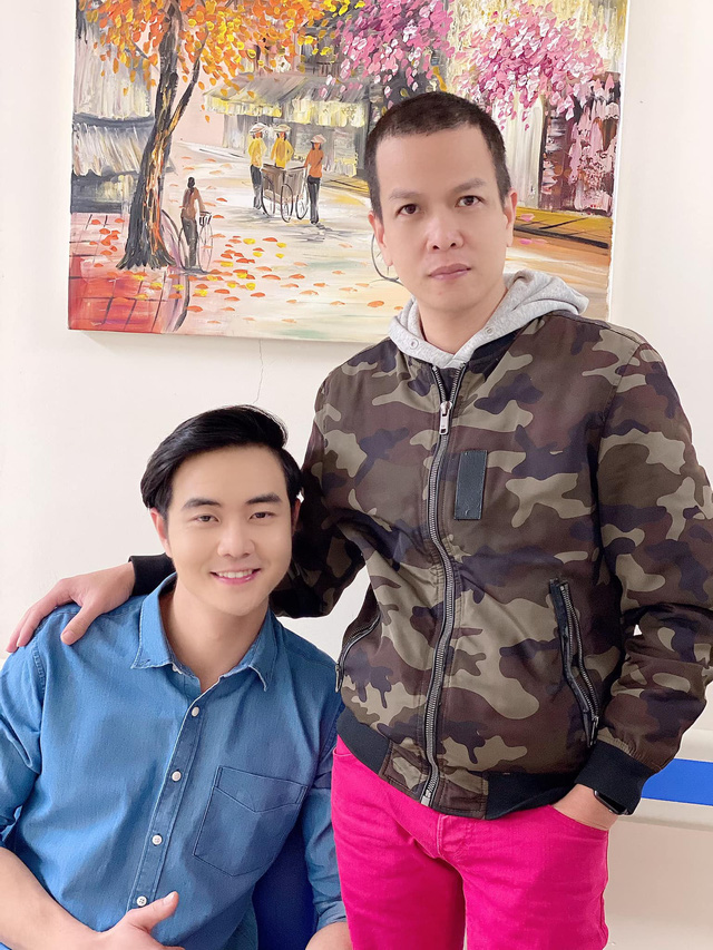 Chồng MC Thùy Linh tung ảnh hậu trường chia tay đoàn phim Hồ sơ cá sấu - Ảnh 2.