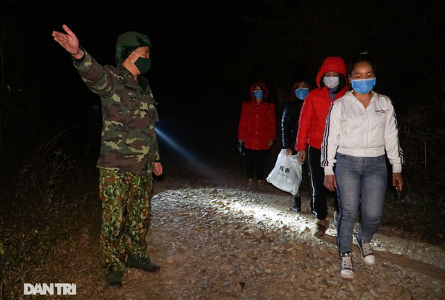 4 cô gái Việt bị bắt giữ khi vượt sông qua biên giới ở địa bàn TP Móng Cái - Ảnh 1.