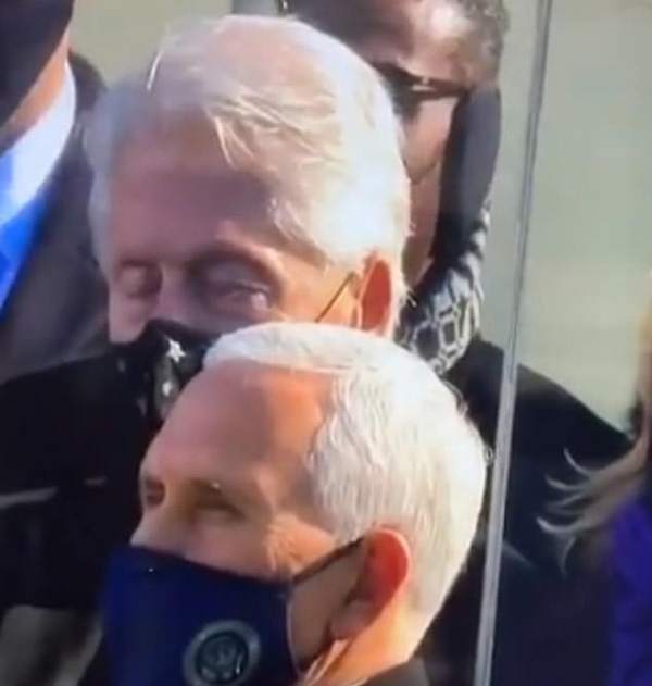 Cựu tổng thống Bill Cliton ngủ gật trong lễ nhậm chức của Joe Biden - Ảnh 3.