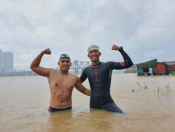 Bơi 200 km từ Hà Nội đến cửa biển Thái Bình - Ảnh 3.