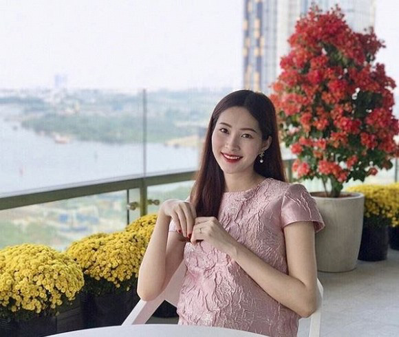 Nhìn từ ban công nhà hoa hậu Đặng Thu Thảo ai cũng thừa nhận biệt thự có view đẹp ngất ngây - Ảnh 4.