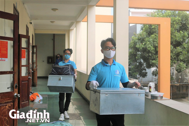 Hình ảnh sinh viên ĐH Hàng Hải Việt Nam thu dọn khu nội trú phục vụ cách ly tập trung  - Ảnh 9.