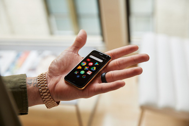 6 mẫu smartphone độc lạ từng được giới thiệu - Ảnh 4.