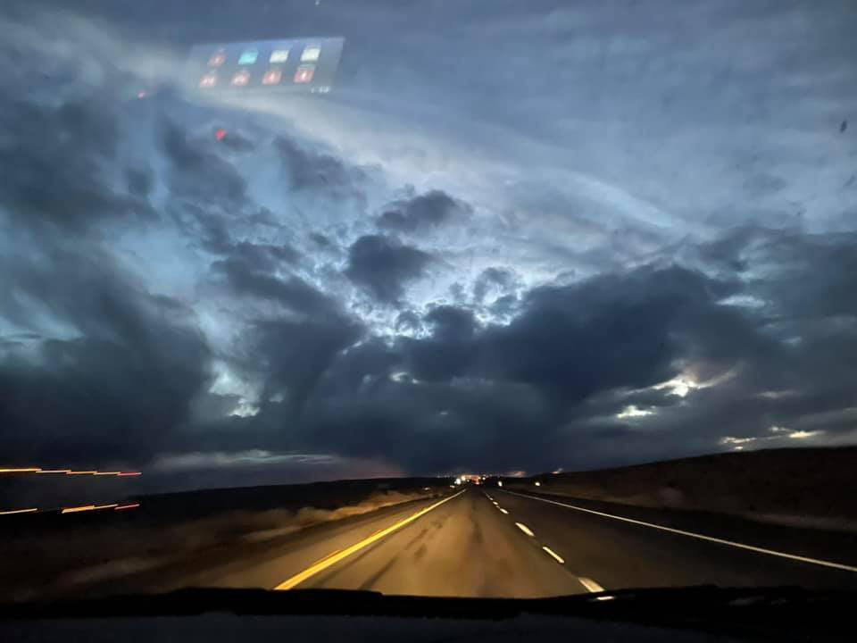 Ph&ugrave;ng Ngọc Huy, Đan Kim: Trải nghiệm kinh ho&agrave;ng 37 tiếng ngập trong b&atilde;o tuyết - Ảnh 3.