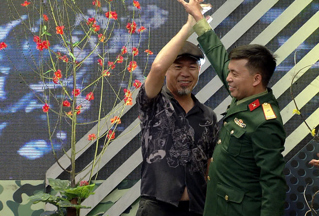 Nhạc sĩ Huy Tuấn bất ngờ trước khả năng đọc Rap của các chiến sĩ - Ảnh 4.