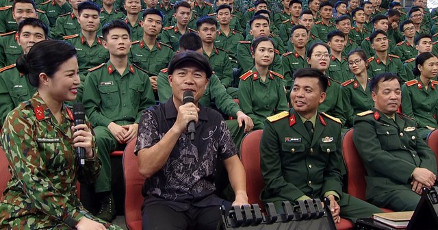 Nhạc sĩ Huy Tuấn bất ngờ trước khả năng đọc Rap của các chiến sĩ - Ảnh 5.