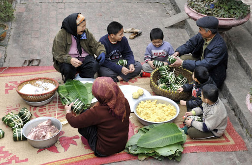 Ăn Tết nhà ngoại - Ảnh 1.