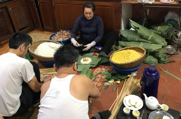 Về Hải Phòng thăm làng gói bánh chưng nào hết bay bánh đó - Ảnh 1.